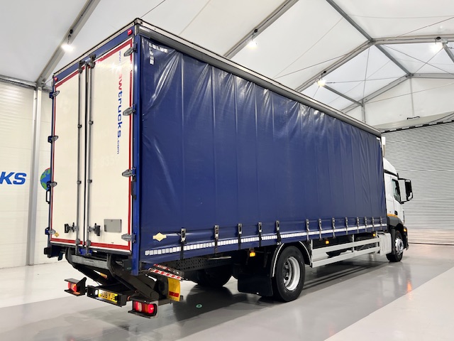 Mercedes Actros 1824 Sleeper Cab Curtainsider