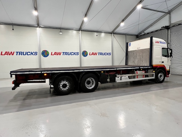 Volvo FM 330 6×2 Rear Lift Sleeper Cab Flatbed