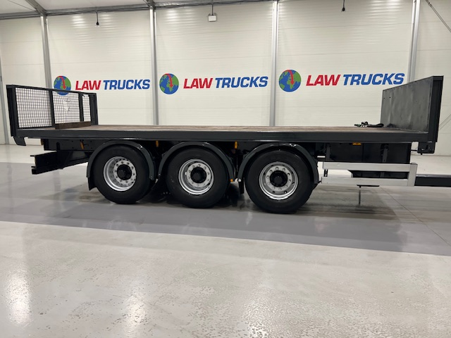 Montracon Tri Axle Flatbed Drawbar Trailer