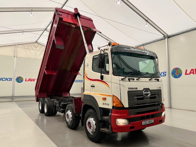 Hino 3241 700 8×4 Sleeper Cab Steel Tipper