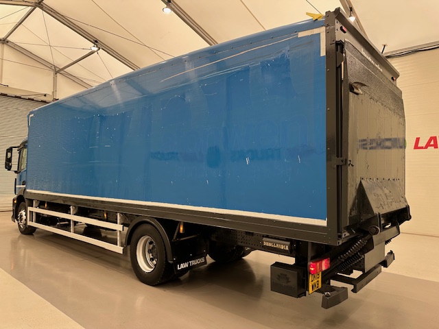 Mercedes Actros 1824 4×2 Day Cab Box Van