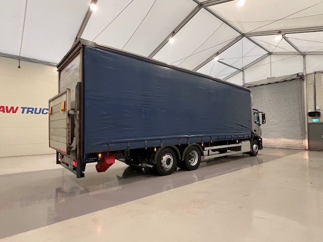 Mercedes Actros 2530 6×2 Day Cab Curtainsider