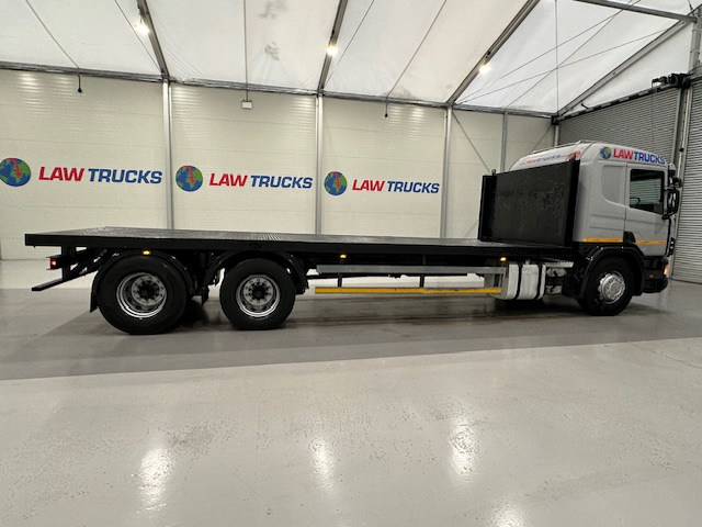 Scania P94 260 10 Tyre Sleeper Cab Flatbed