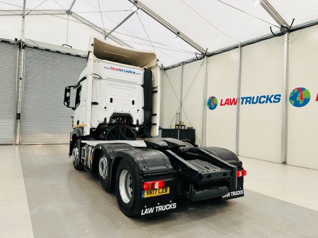 Mercedes Actros 2543 6×2 Midlift Tractor Unit
