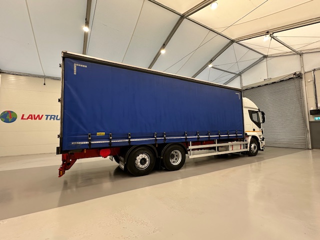 Iveco Stralis 360 6×2 Rear Steer Curtainsider