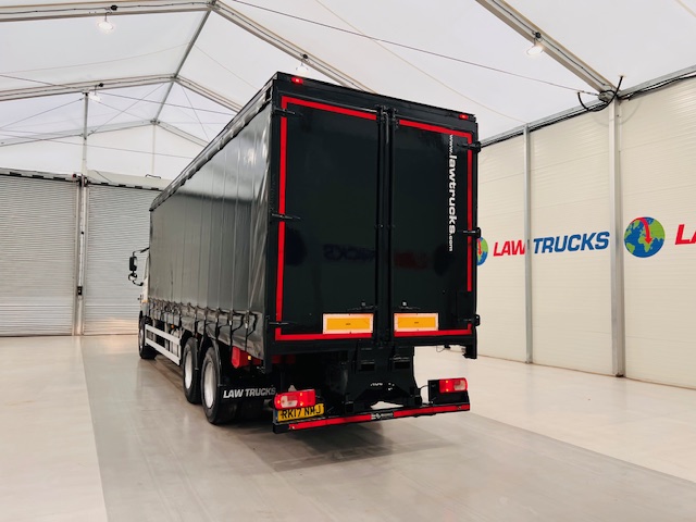 DAF CF 330 6×2 Rear Lift Sleeper Cab Curtainsider