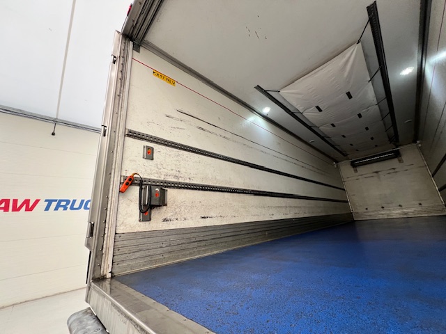 Scania P250 4×2 Sleeper Cab Fridge Box
