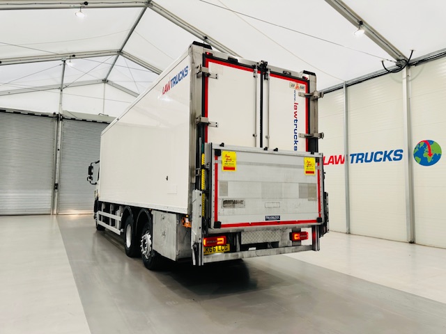 DAF CF 290 6×2 Rear Steer Fridge Box