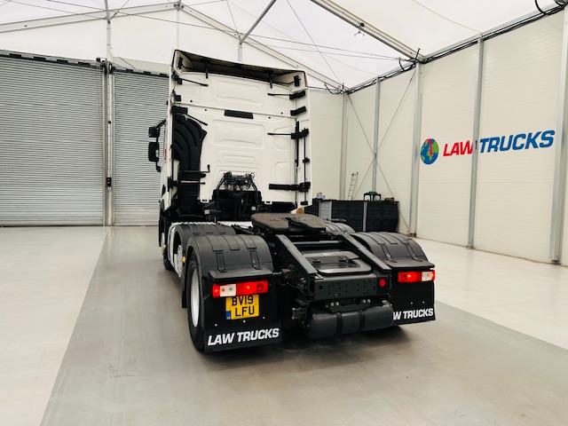 Renault T460 6×2 Midlift Tractor Unit
