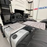Volvo FH 460 Euro 5 6×2 Tractor Unit Safari Edition - thumbnail