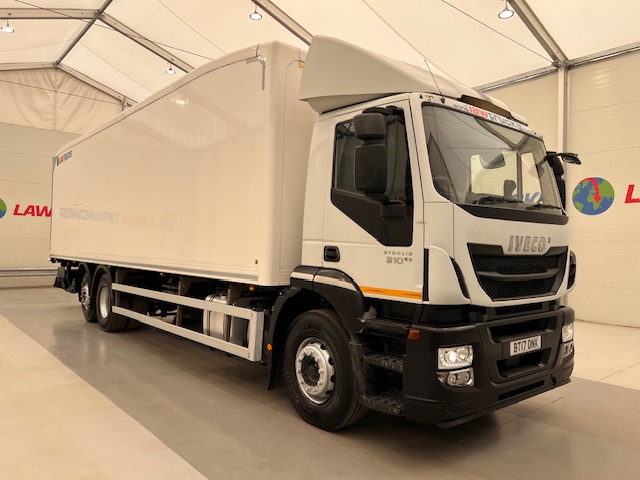 Iveco Stralis 310 AT 6×2 Box Van
