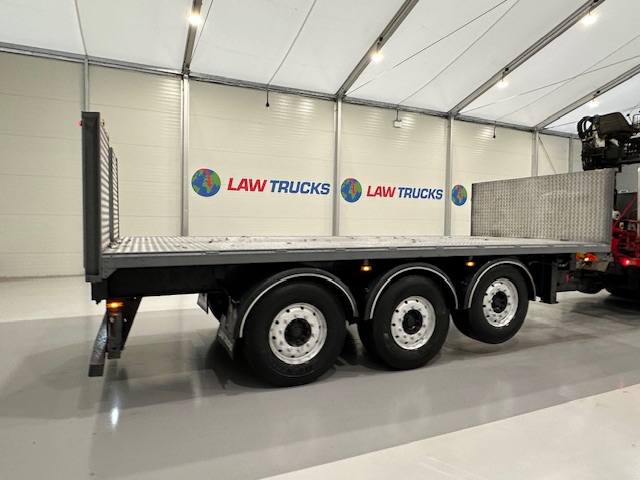 Volvo FH 440 6×2 Rear Lift Brick Grab Drawbar