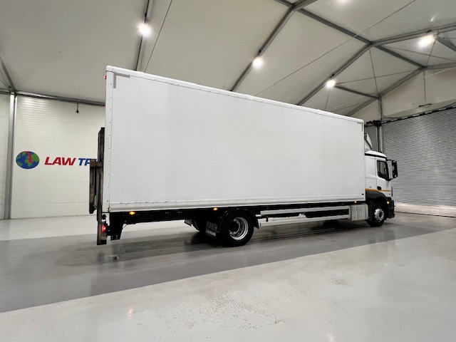 Mercedes Actros 1824 4×2 Sleeper Cab Box Van