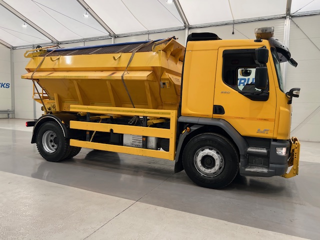 DAF LF 250 4×2 Sleeper Cab Gritter