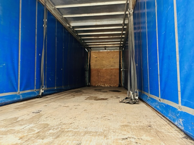 DAF CF65 250 Sleeper Cab Curtainsider