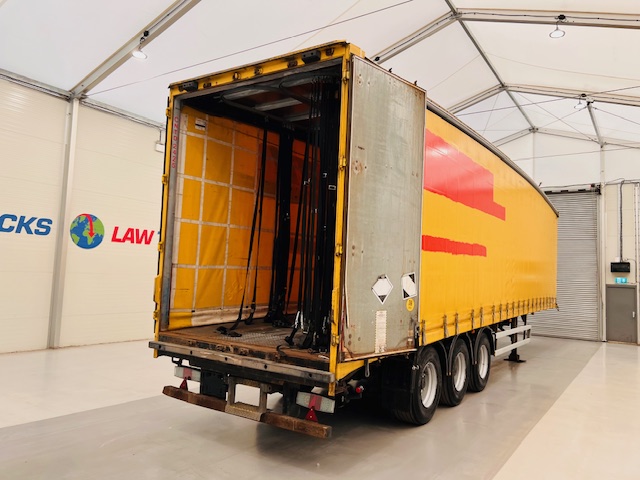 Don Bur Tri Axle Curtainsider Trailer