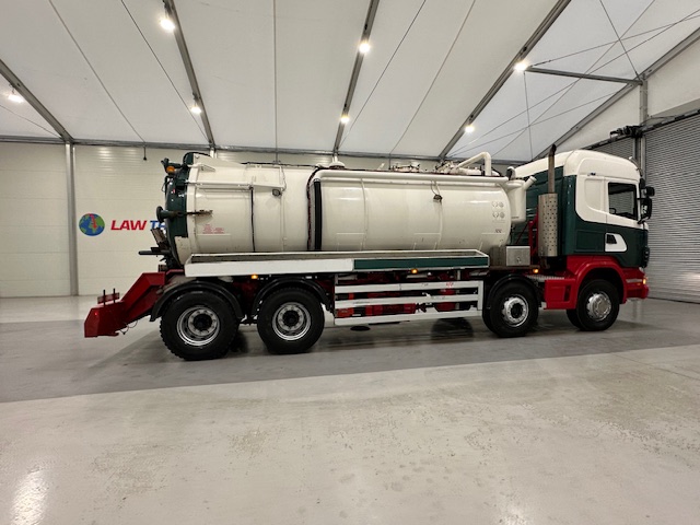 Scania R420 8×4 Highline Vacuum Tanker