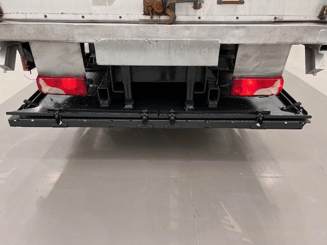Scania P250 4×2 Sleeper Cab Box Van Manual