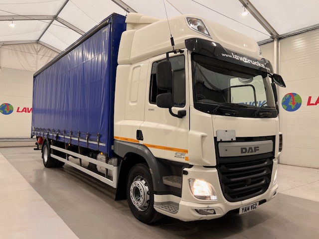DAF CF 250 Sleeper Cab Curtainsider