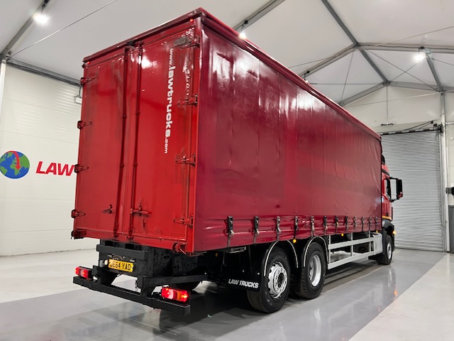 Mercedes Actros 2533 6×2 Sleeper Cab Curtainsider