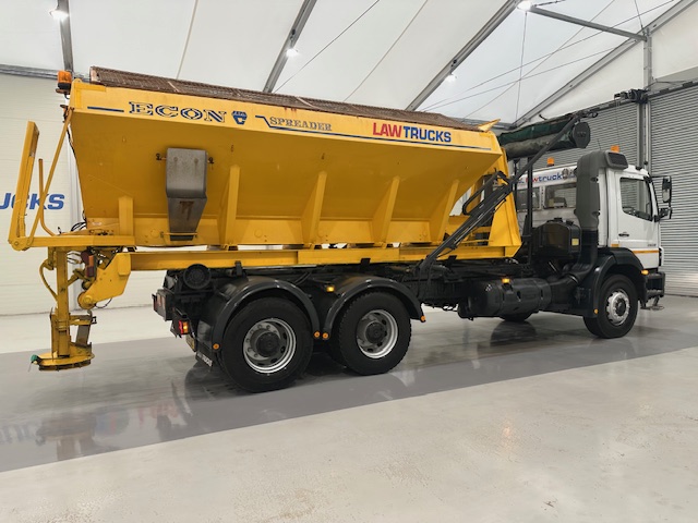 Mercedes Axor 2628 6×4 Day Cab Hookloader Gritter