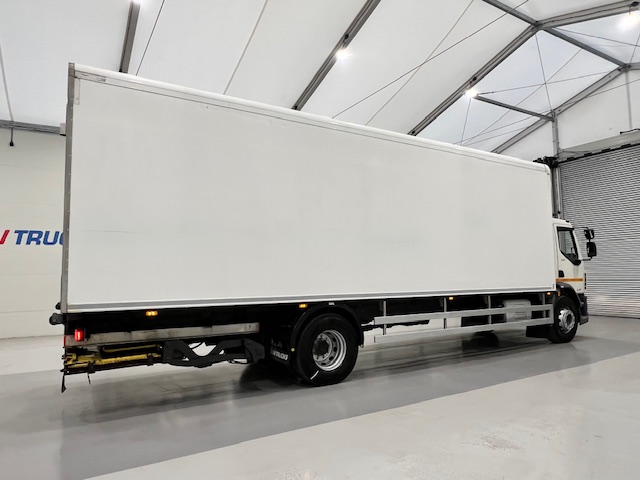 DAF LF 230 4×2 Day Cab Fridge Box
