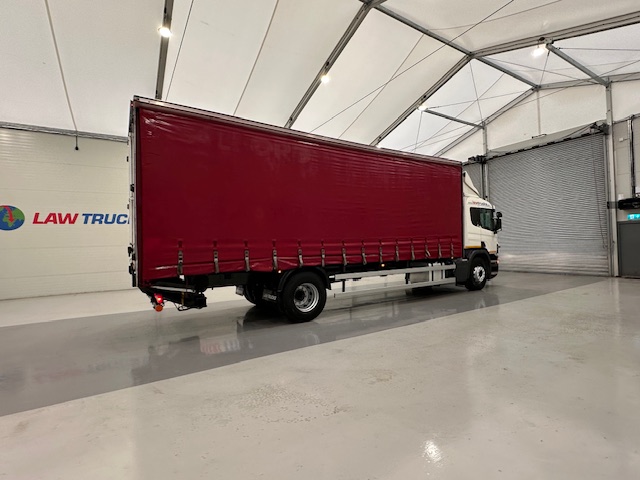 Scania P250 4×2 Sleeper Cab Curtainsider