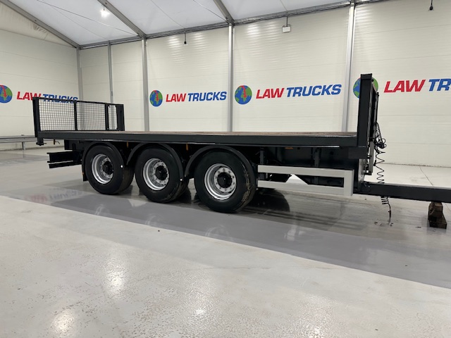 Montracon Tri Axle Flatbed Drawbar Trailer