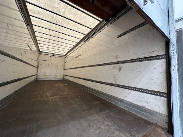 Mercedes Actros 1824 4×2 Sleeper Cab Box Van