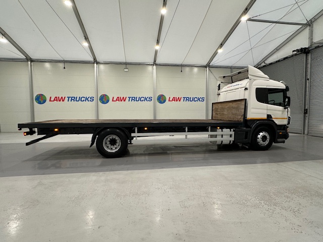 Scania P94 230 4×2 Sleeper Cab Flatbed