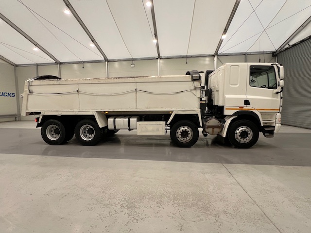 DAF CF85 360 8×4 Sleeper Cab Tipper Manual