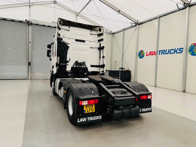 Renault T460 6×2 Midlift Tractor Unit