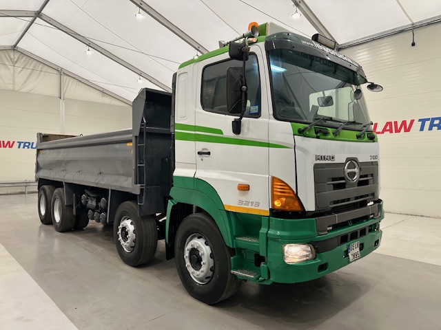 Hino 3241 700 8×4 Sleeper Cab Steel Tipper