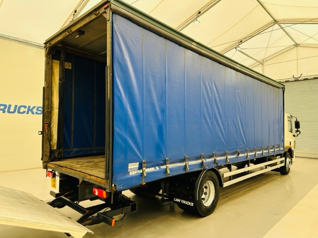 DAF CF65 250 Sleeper Cab Curtainsider