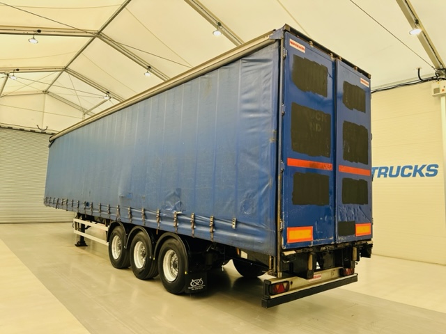 Montracon Tri Axle Curtainsider Trailer