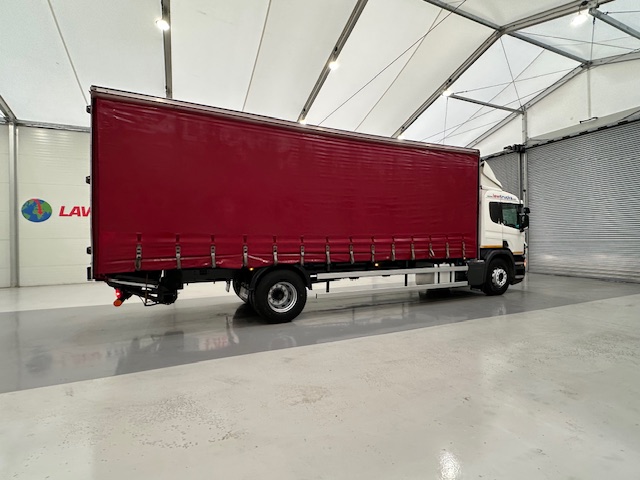 Scania P250 4×2 Sleeper Cab Curtainsider