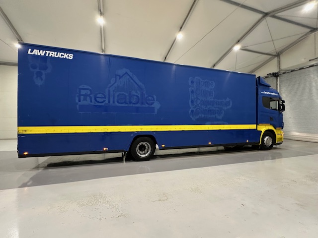 Scania R270 4×2 Sleeper Cab Box Van Manual