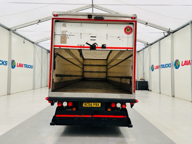 Iveco Stralis 310 Euro 6 6×2 Box Van