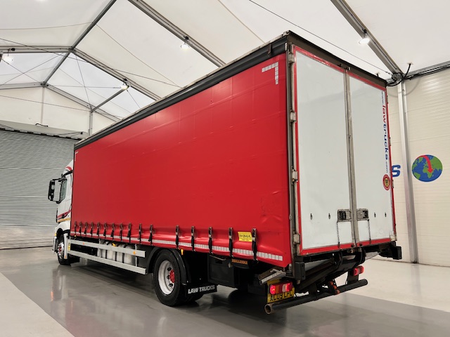 Mercedes Actros 1824 4×2 Sleeper Cab Curtainsider