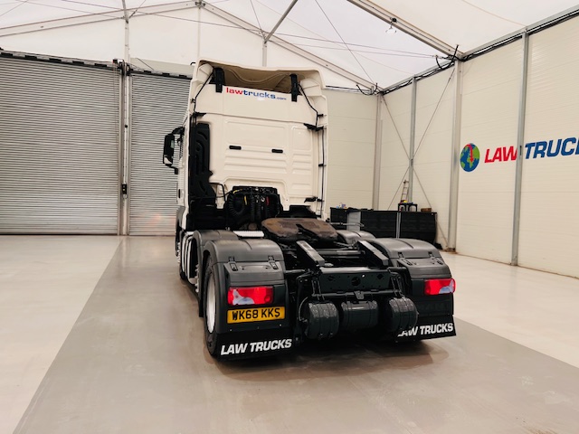 MAN TGX 26.460 6×2 Tractor Unit