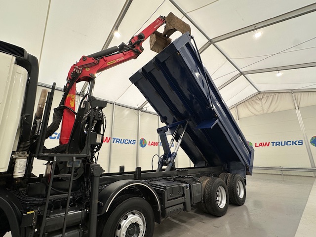 DAF CF85 410 8×4 Day Cab Steel Tipper Grab