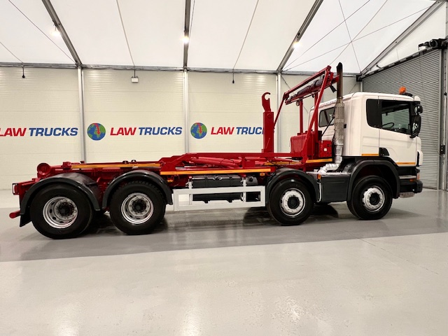Scania P370 8×4 Rest Cab Hookloader Manual