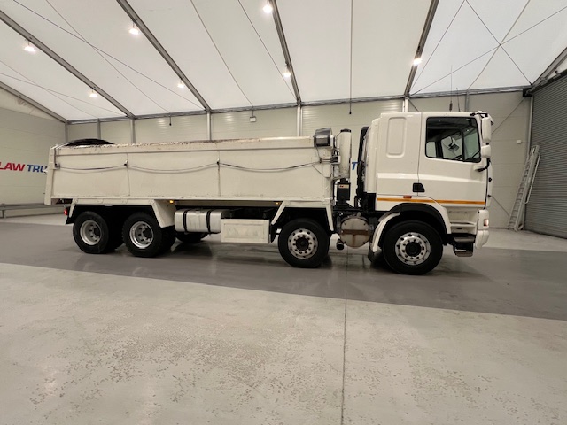 DAF CF85 360 8×4 Sleeper Cab Tipper Manual