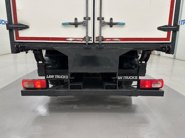 DAF CF 330 6×2 Rear Lift Sleeper Cab Curtainsider