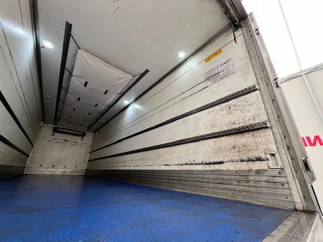 Scania P250 4×2 Sleeper Cab Fridge Box