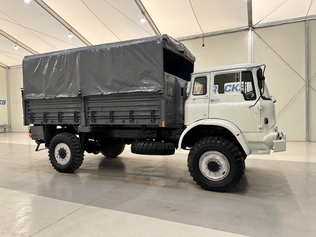 Bedford MJ 330 4×4 Cargo Truck
