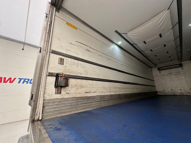 Scania P250 4×2 Sleeper Cab Fridge Box