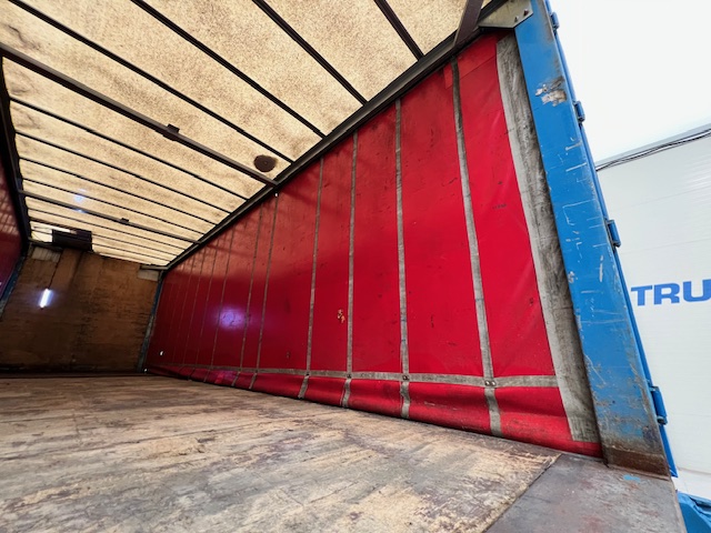 Mercedes Actros 2530 Rear Lift Sleeper Cab Curtainsider