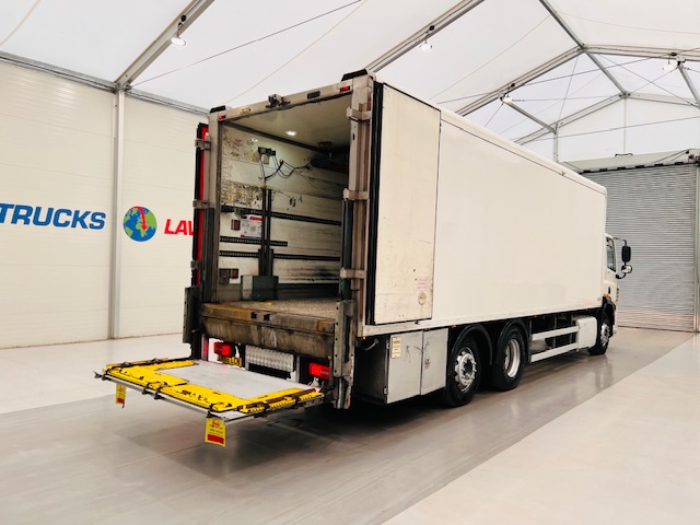 DAF CF 290 6×2 Rear Steer Fridge Box