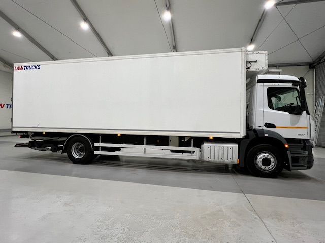 Mercedes Antos 1827 Day Cab Fridge Box